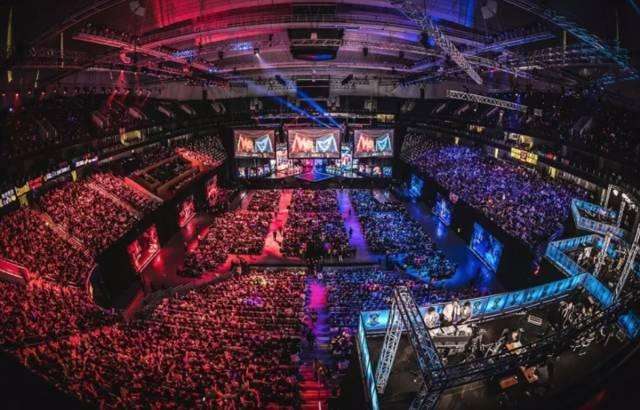 T1 Zeus输给RNG后微笑被韩网冲烂，Ghost选手发声应援